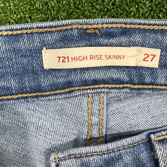 Levi’s high rise skinny - Picture 3 of 3